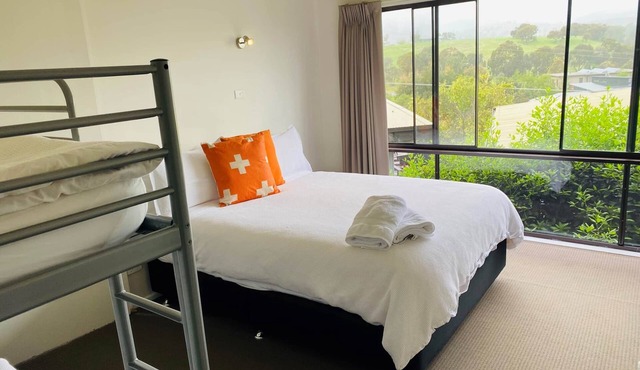 Cedar 2, Cedar 2 - Motel Room