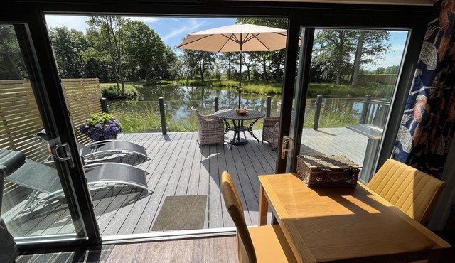 Cedar Boutique Lodge-dog, fishing and Spa access