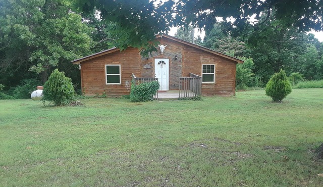 Cedar Cabin located on a working Buffalo Farm near the Buffalo National River