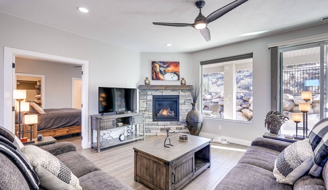 Cedar City Home w/Mountain Views + Hiking Trails!