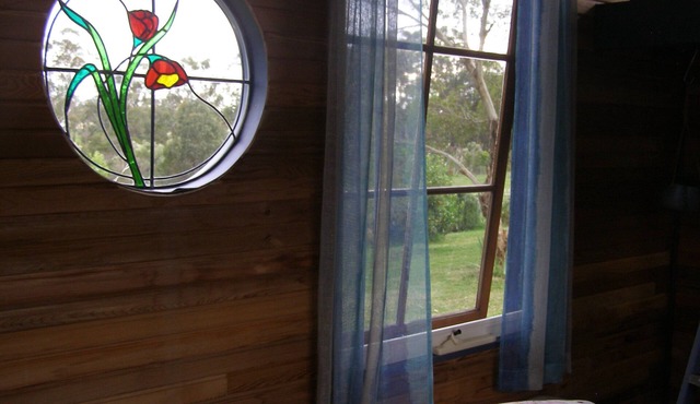 Cedar Cosy Tiny Farm Stay Loch & Rail Trail pit stop for Philip Island or Prom