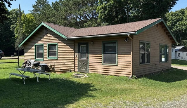 Cedar Cove Cabin 1