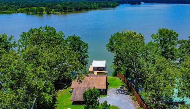 Cedar Cove on Weiss Lake