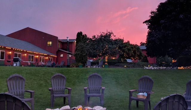 Cedar Hill Lodge