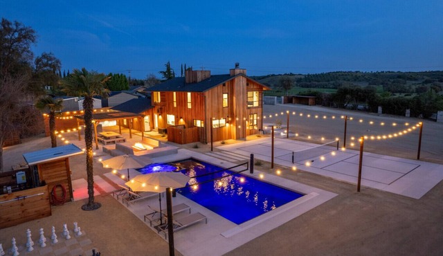 Cedar House | Pickleball, Saltwater Pool, Sauna