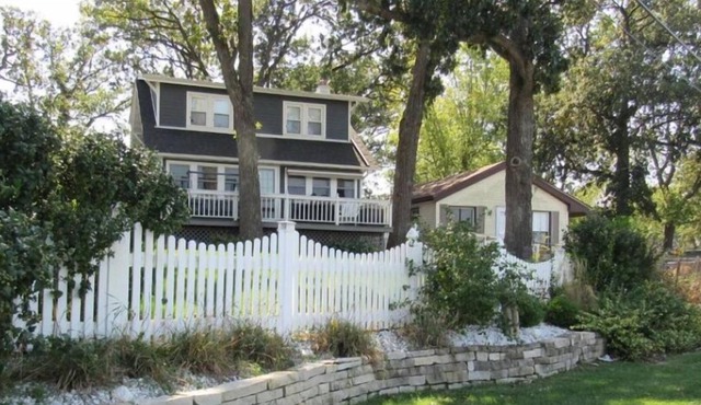 Cedar Lake Lakeview cabin