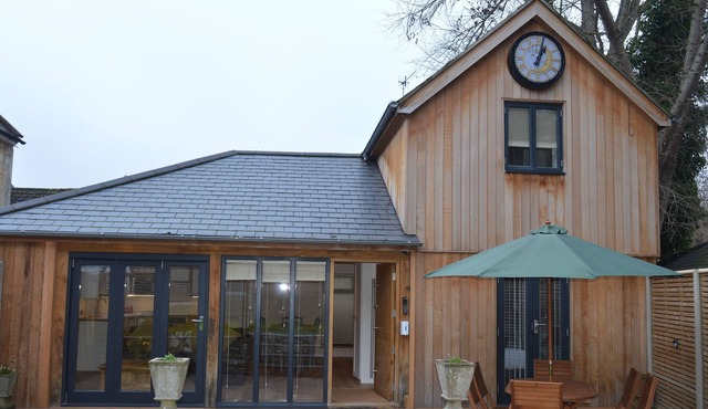 Cedar Lodge - Cottage with Garden View