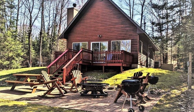 Cedar Lodge - Located on te Shores of the Flambeau River!