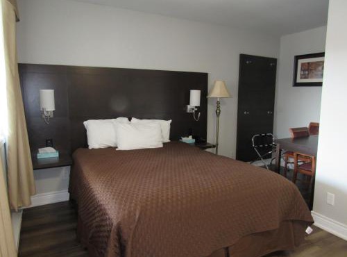 Cedar Lodge Motel