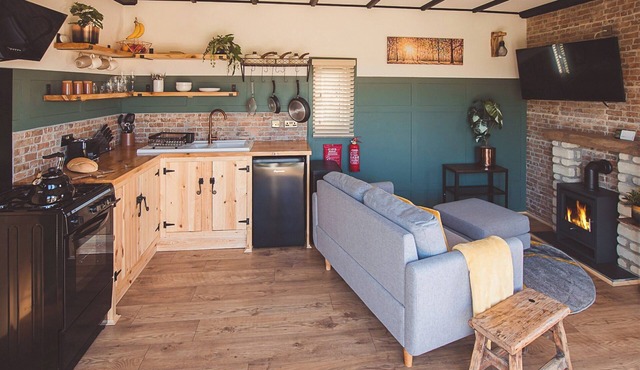 Cedar Lodge -UK44425