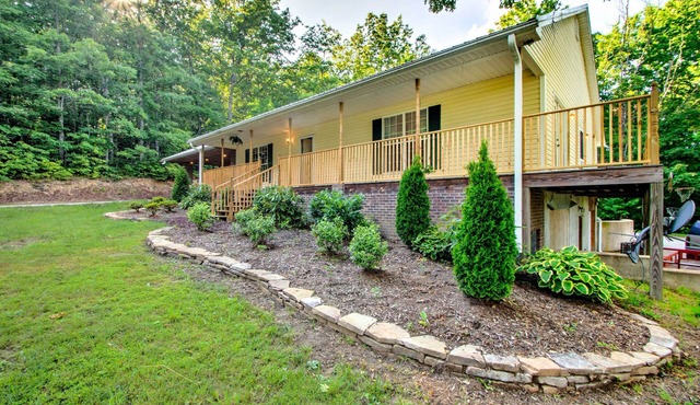 Cedar Mountain House on 12 Acres - Near Trails!