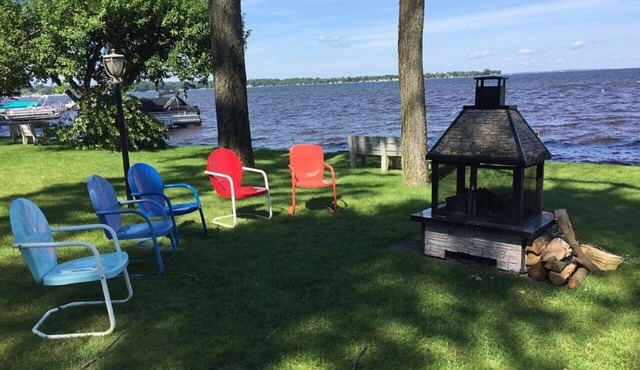 Cedar Oaks Lakeside Resort - Houghton Lake - Formally Ohana/Riviera Resort.
