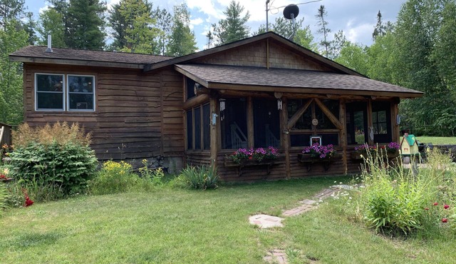 Cedar + Pine-Finnish Sauna, XC Skiing, Snowmobiling
