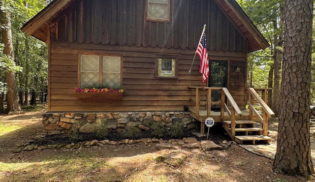 Cedar Pines Cabin – Relax & Unwind in Peaceful Tannenbaum