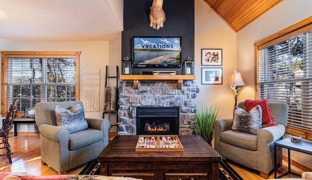 Cedar Ridge Cabin, Stonebridge Village