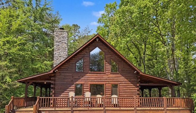 Cedar Ridge Lodge at Ember Hollow | Hot Tub + Fire