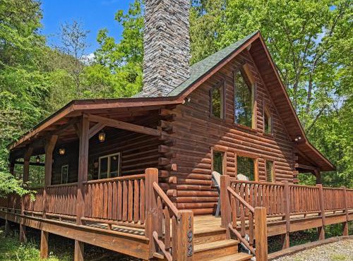 Cedar Ridge Lodge - Hot Tub, Fire Pit, Direct Nature Trail Access