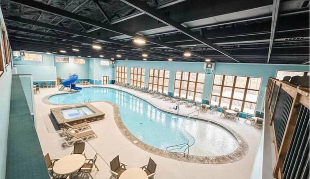 Cedar & Sky—Ozarks Hideaway