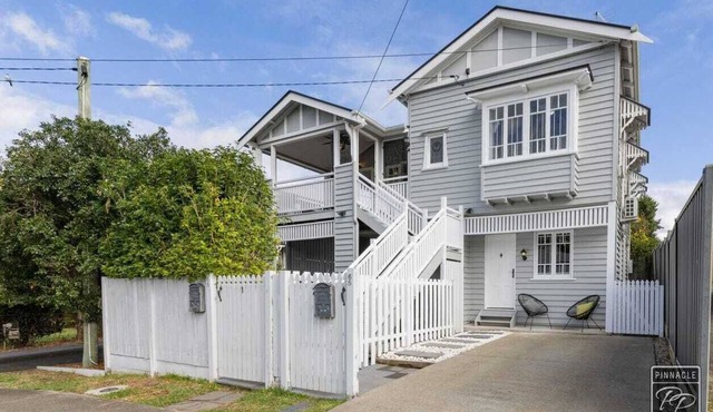 Cedar Wood Lodge - Lower. 2BR, 1BTH, Pets!