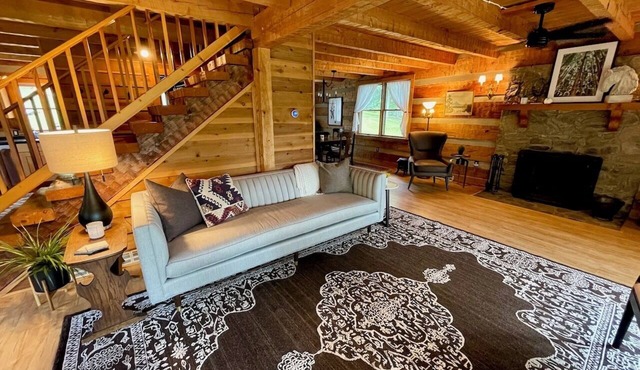 Cedarbank Cabin in Virginia Wine Country