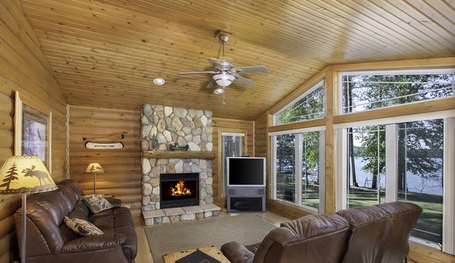 Cedaroma Lodge Lake Home Cabin #10