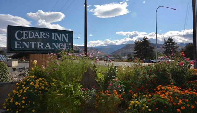 Cedars Inn