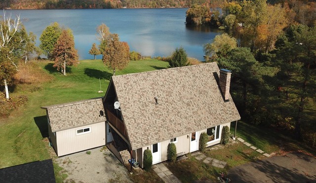 Cedars | Waterfront Cottage on Westport Sand Lake