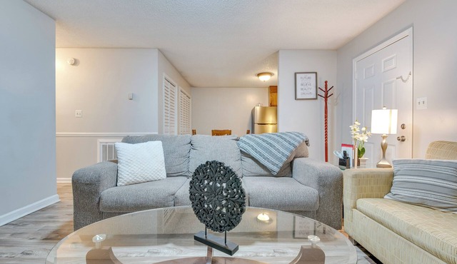 Cedartown Haven w/Private Patio: Near Downtown!