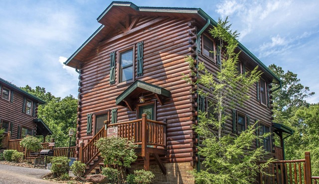 Celebration Lodge | Family Fun, Pool Table Hot Tub