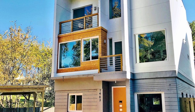 CELEBRITY STYLE MODERN MANSION near the Belt line and Ponce City Market