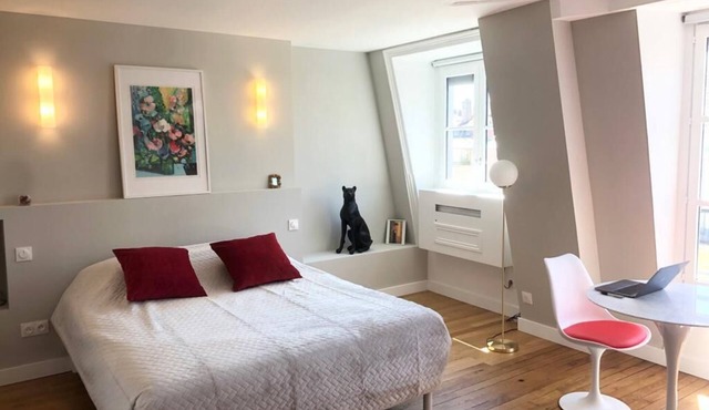 Celect'View Air-conditioned Suite White