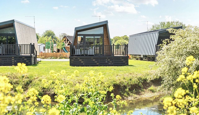 CELESTIAL SKYLIGHT - BILLING AQUADROME in Billing Aquadrome Holiday Park