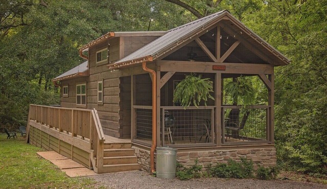 Celina Cabin | Nature Cabin Near Downtown Chattanooga