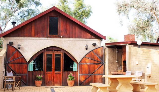 Cellar Guesthouse - Outback Cellar Dubbo