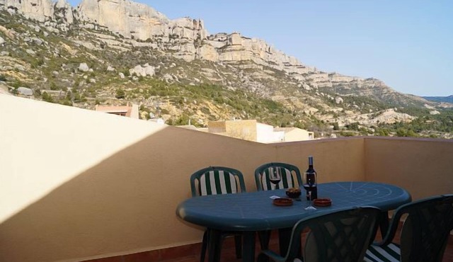 Centennial house completely renovated with views of the Montsant