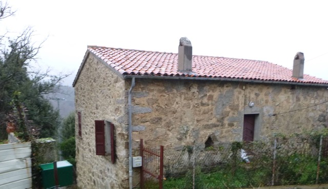 Centennial house for 5 people with land 600m2 n, PETS ACCEPTED