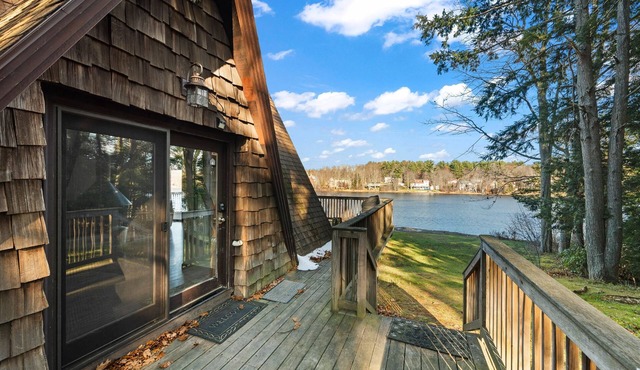 Center Barnstead Lake House - Center Barnstead, NH