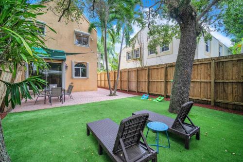 Center Grove - Lush & Spacious & New - 3 Bedrooms