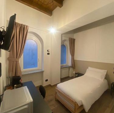 CENTER'S ROOMS GARLASCO City Haven
