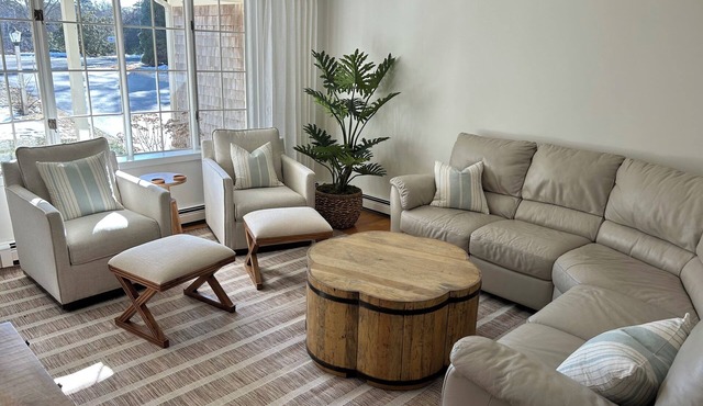 Centerville-Beach+Shops less than 5 min drive