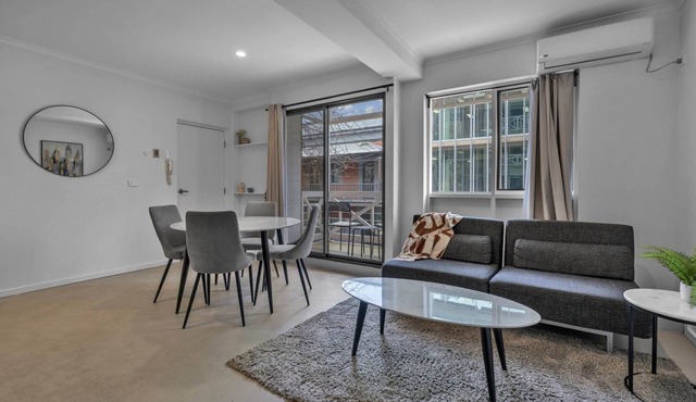 Central 1-Bed Adelaide Apartment with Balcony