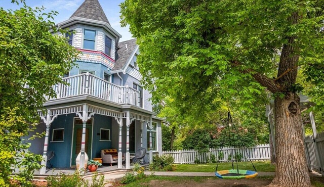 Central 1890s Victorian, Artist's Home