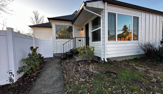 Central 2bed/2bath apartment in Vancouver DT with AC - pet friendly
