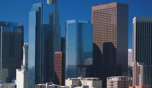 Central 2BR Getaway Balcony & Rooftop Pool Access