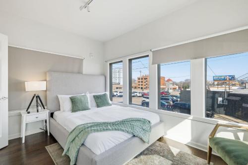 Central 3BR Apt Minutes to Downtown| Parking