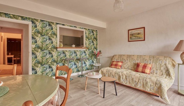 Central 50m² T2 Apartment, Wifi and outdoor parking