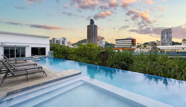 Central Apartment in South Townsville1 Bed 1 Bath Apartment