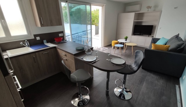 Central apartment with beautiful furnished terrace