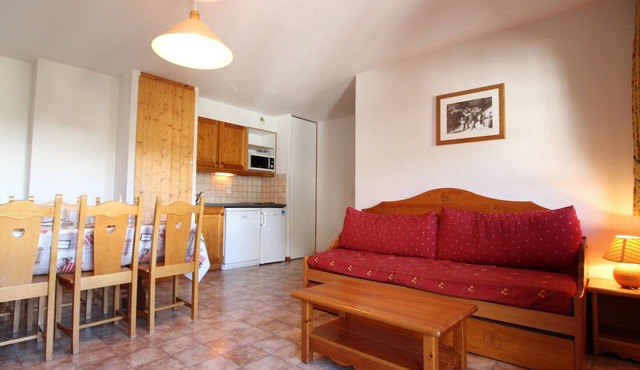 Central Apartment for 6 Near Val Cenis Slopes with Free WiFi and Balcony