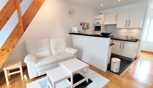 Central Apartment with WIFI, Parking, and Balcony in Perros-Guirec